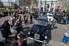 Cabalcade - cabs arrive at Marble Arch, the final destination